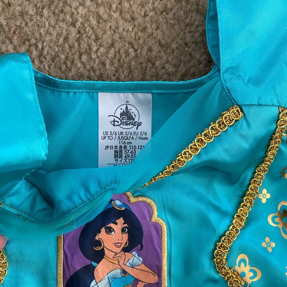 Disney Princess Jasmine costume - Picture 2 of 2